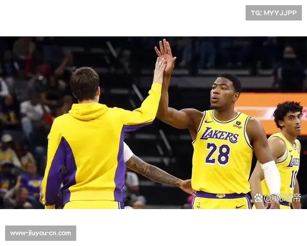 里夫斯真实命中率63.2%创NBA历史后卫纪录成湖人关键先生